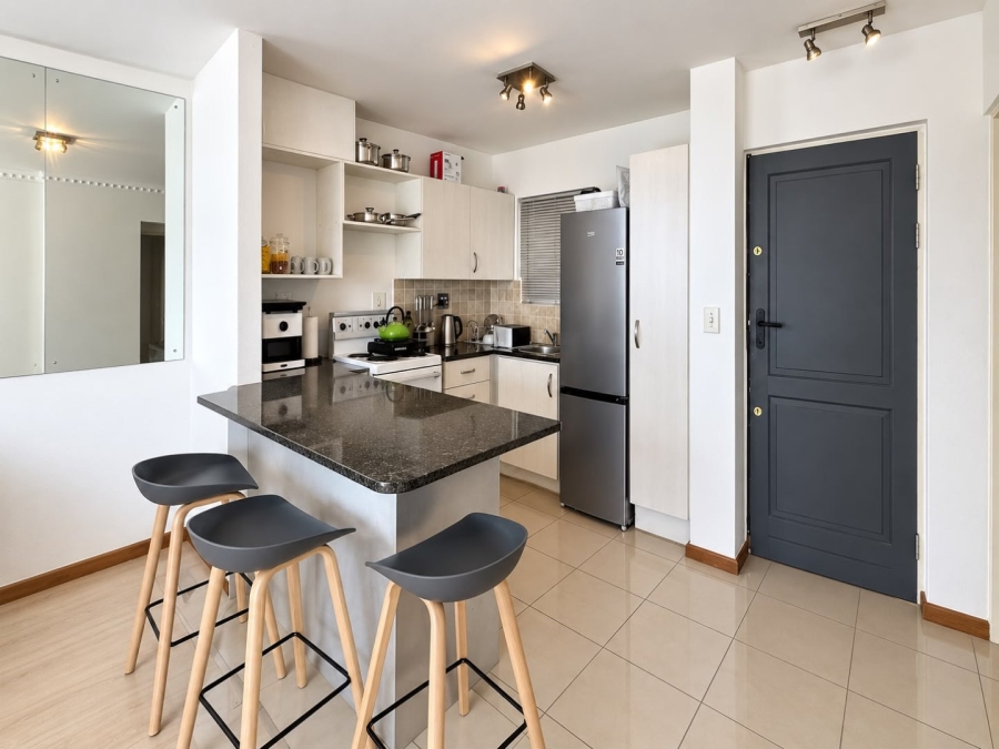 2 Bedroom Property for Sale in Green Point Western Cape